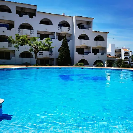 Modern With Balcony And Direct Access To The Pool Lägenhet *