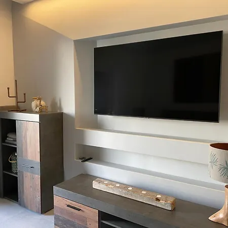 Apartment Modern With Balcony And Direct Access To The Pool
