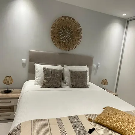Modern With Balcony And Direct Access To The Pool Daire Albufeira