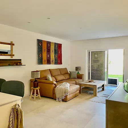 Modern With Balcony And Direct Access To The Pool Apartamento Albufeira